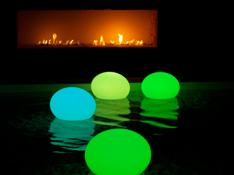 FlatBall Lamp rental in Milan Italy